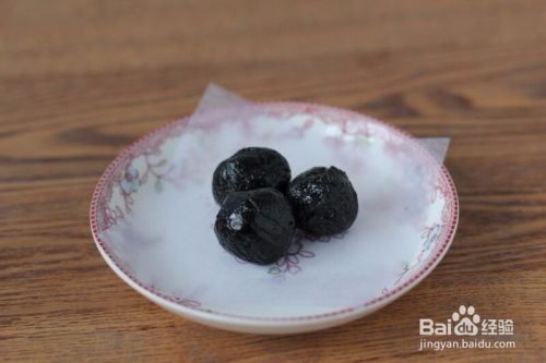 亲身经历九蒸九晒黑芝麻蜜丸制作过程